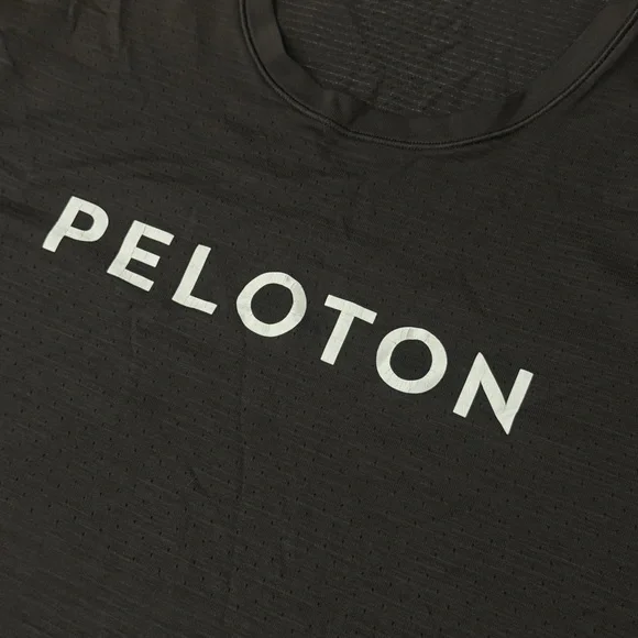 Lululemon Peloton Reboot Metal Vent Tech Breathe Tee – Size Medium - Picture 3 of 6